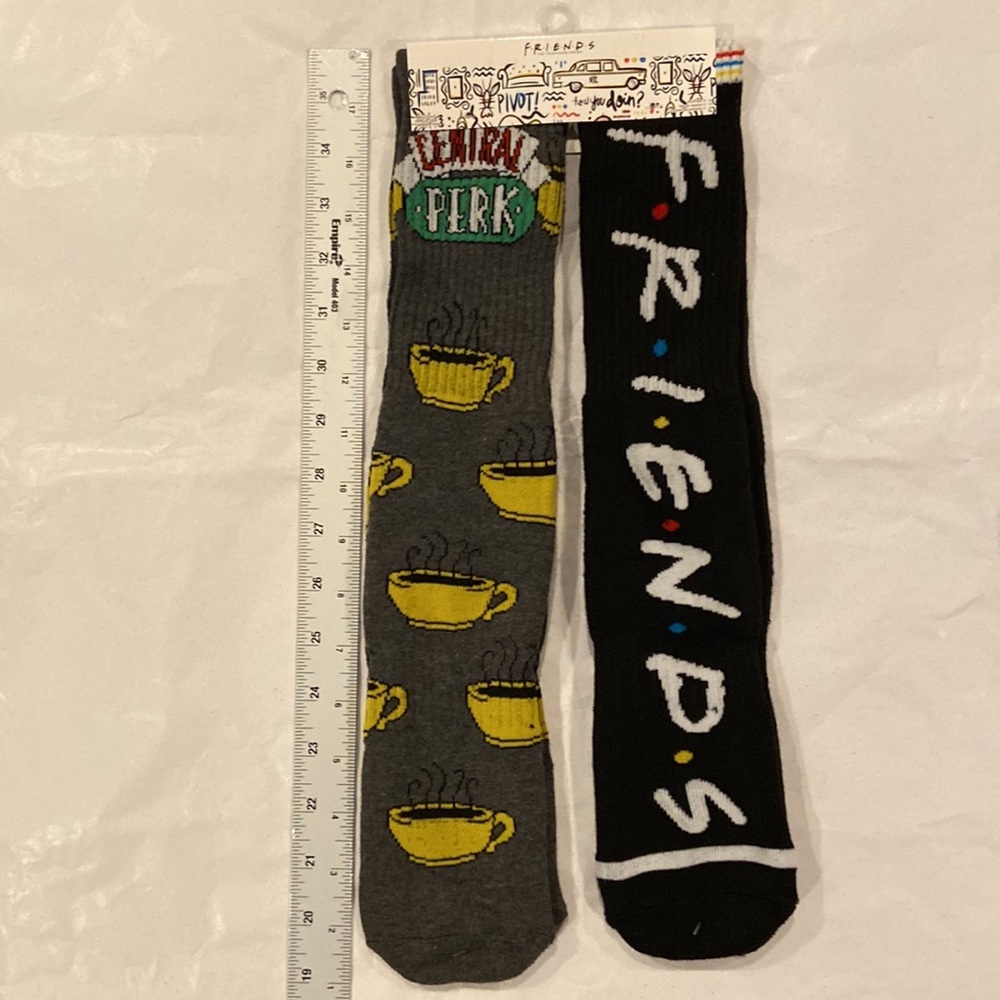 Friends TV Show Tall Socks feat. Central Perk and iconic FRIENDS logo NWT 2 pair - Picture 4 of 4